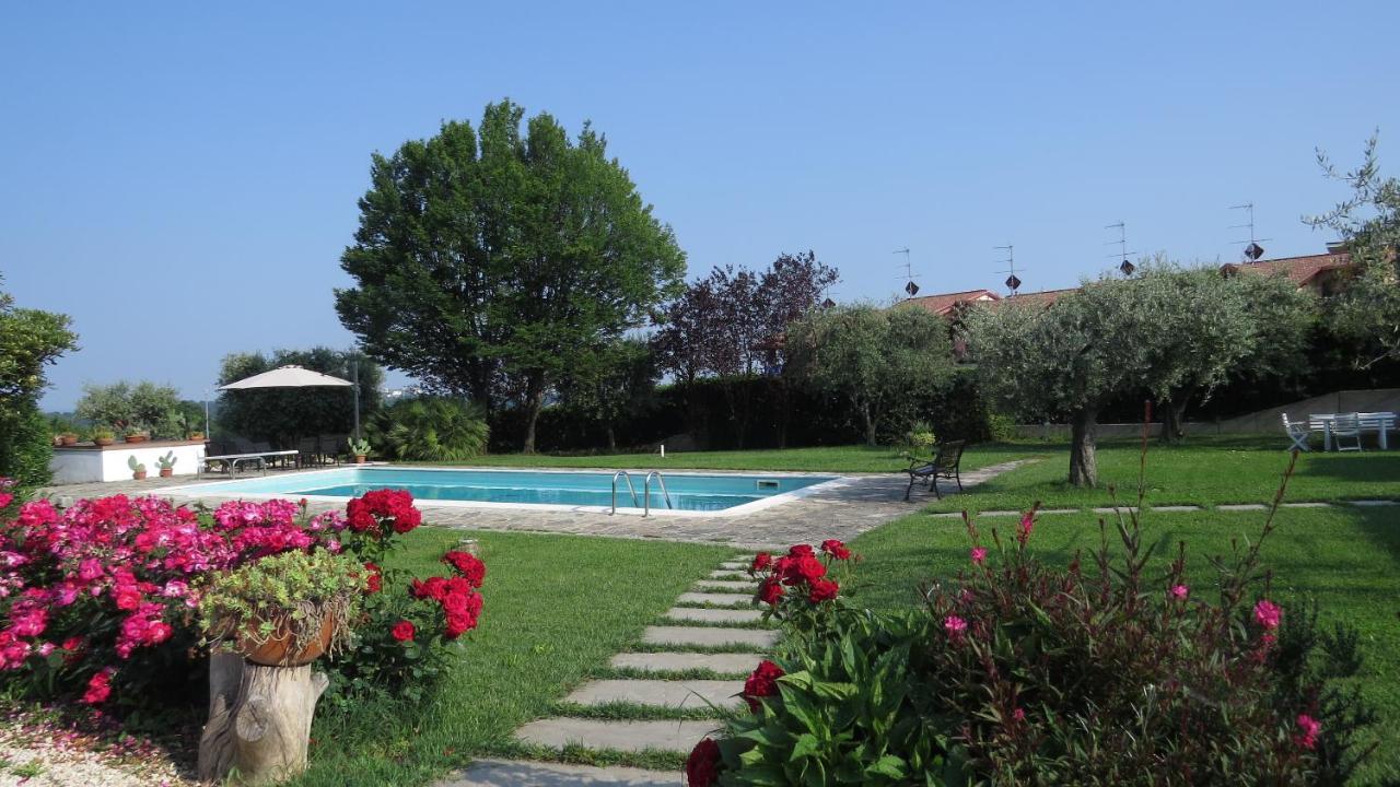 Il Gelso Di Barcuzzi Bed & Breakfast Лонато Екстериор снимка
