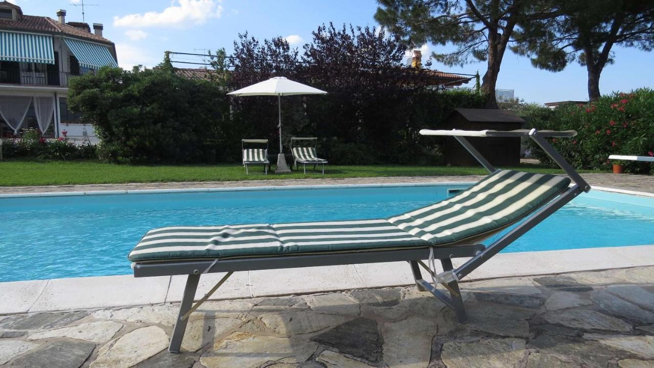 Il Gelso Di Barcuzzi Bed & Breakfast Лонато Екстериор снимка