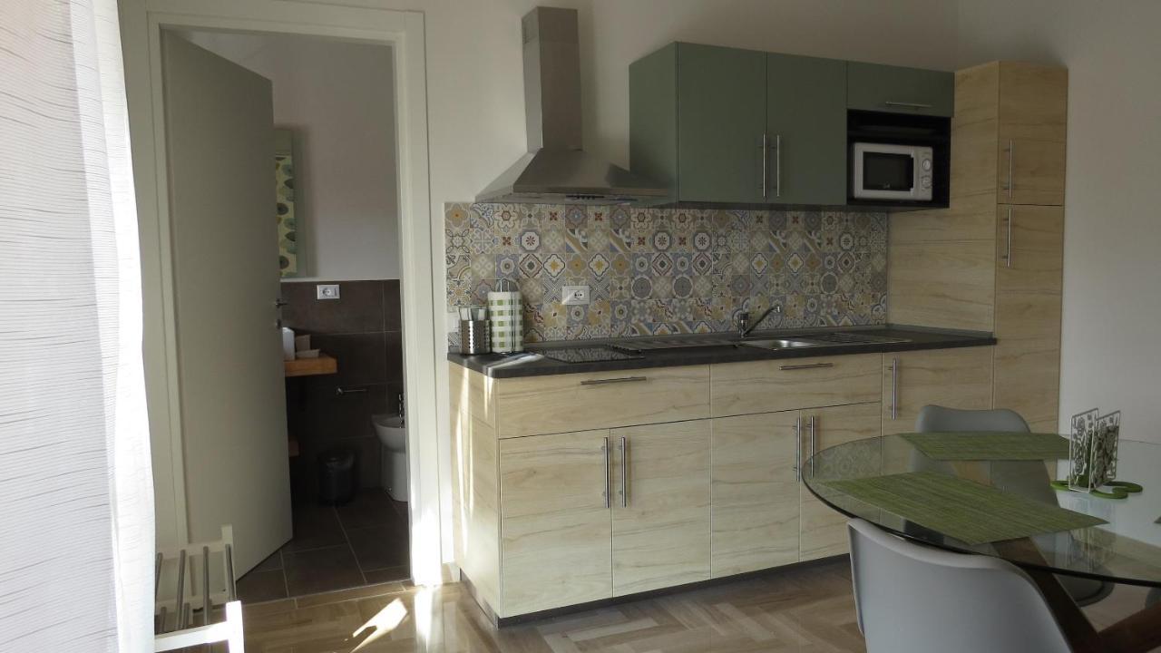 Il Gelso Di Barcuzzi Bed & Breakfast Лонато Екстериор снимка