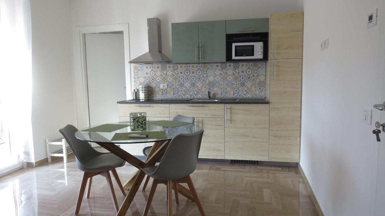 Il Gelso Di Barcuzzi Bed & Breakfast Лонато Стая снимка