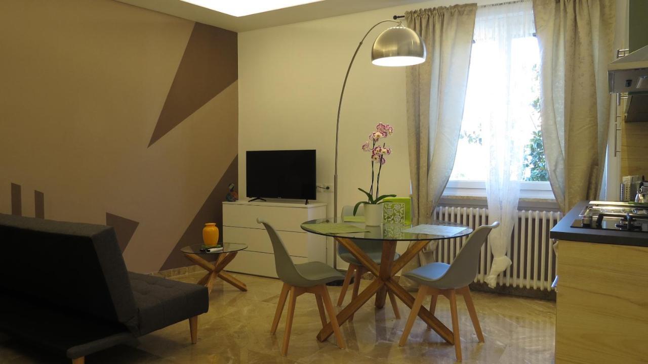 Il Gelso Di Barcuzzi Bed & Breakfast Лонато Стая снимка