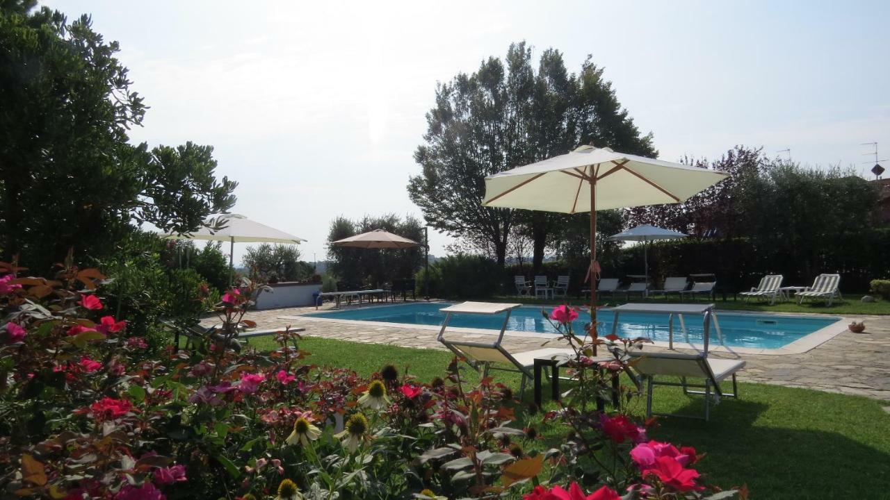 Il Gelso Di Barcuzzi Bed & Breakfast Лонато Екстериор снимка