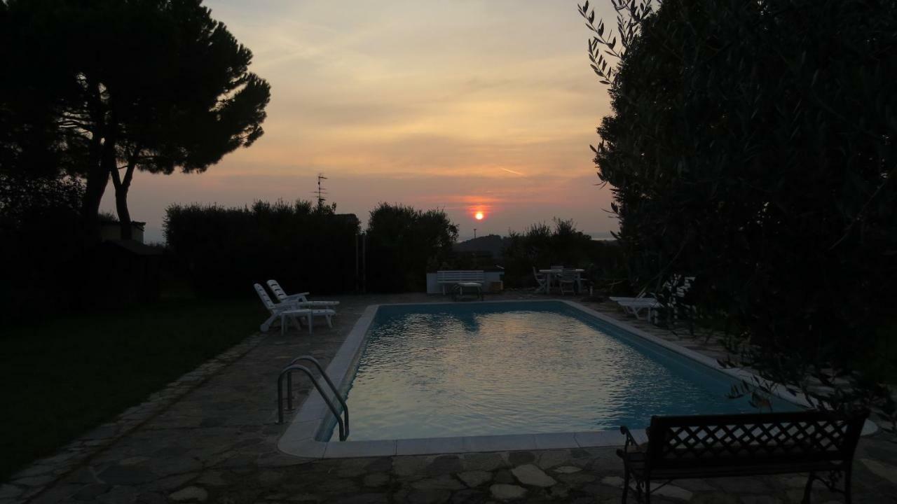 Il Gelso Di Barcuzzi Bed & Breakfast Лонато Екстериор снимка